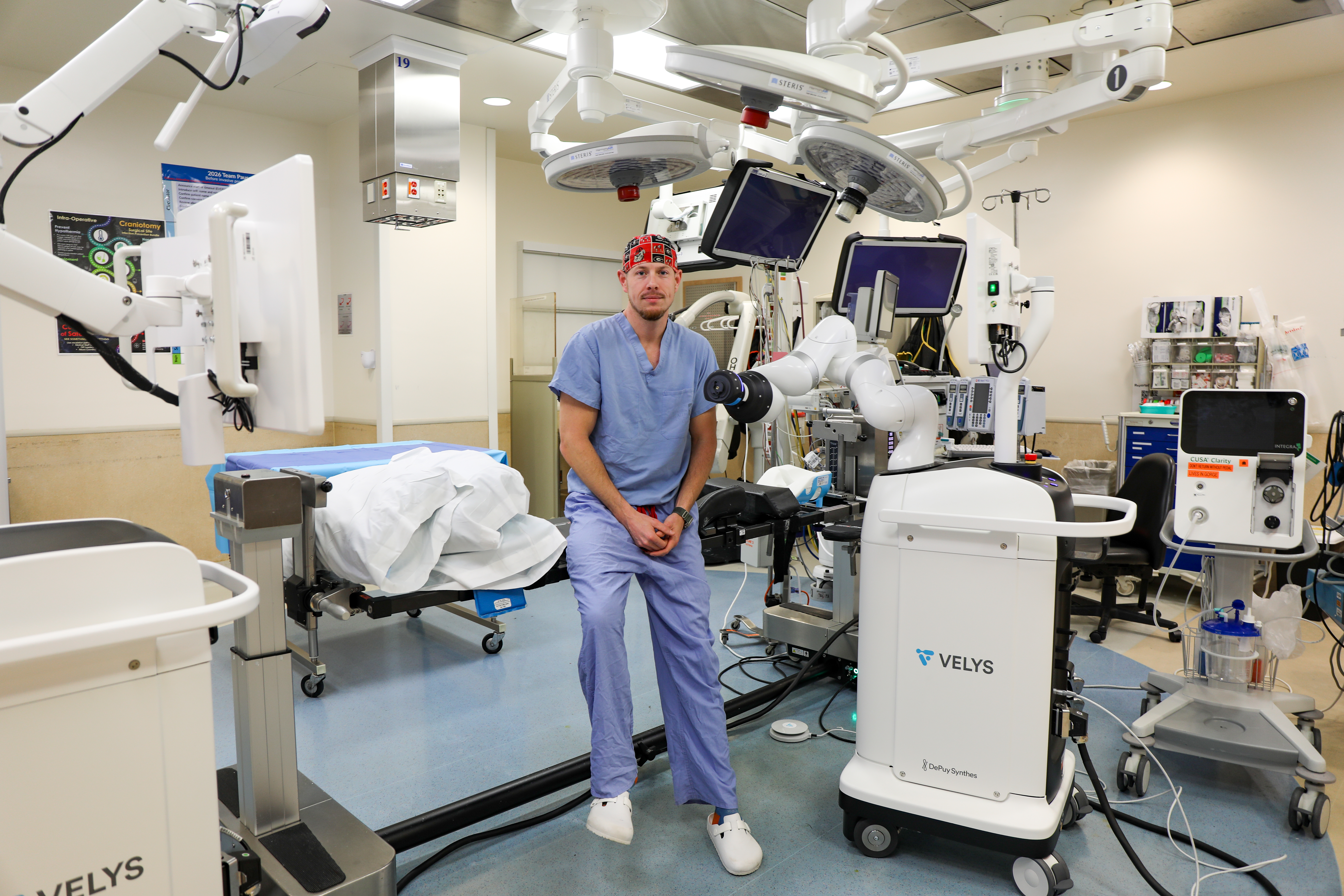OHSU first in Oregon to use robotic spine device | OHSU News
